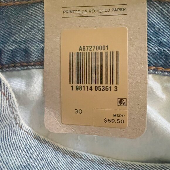 NWT! Levi's Icon Long A-line Mid-Rise Skirt Size 10 Not In The Mood Light Wash - Picture 6 of 7